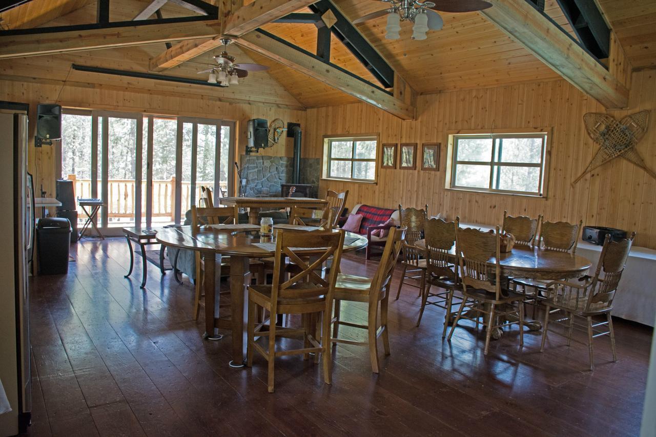 Diamondstone Guest Lodges La Pine Exterior foto